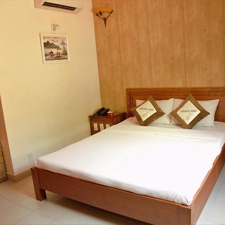 Vien Ngoc Xanh Hotel 1 Хошимин Екстериор снимка