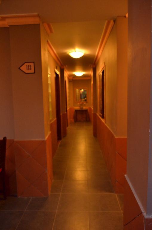 Vien Ngoc Xanh Hotel 1 Хошимин Екстериор снимка
