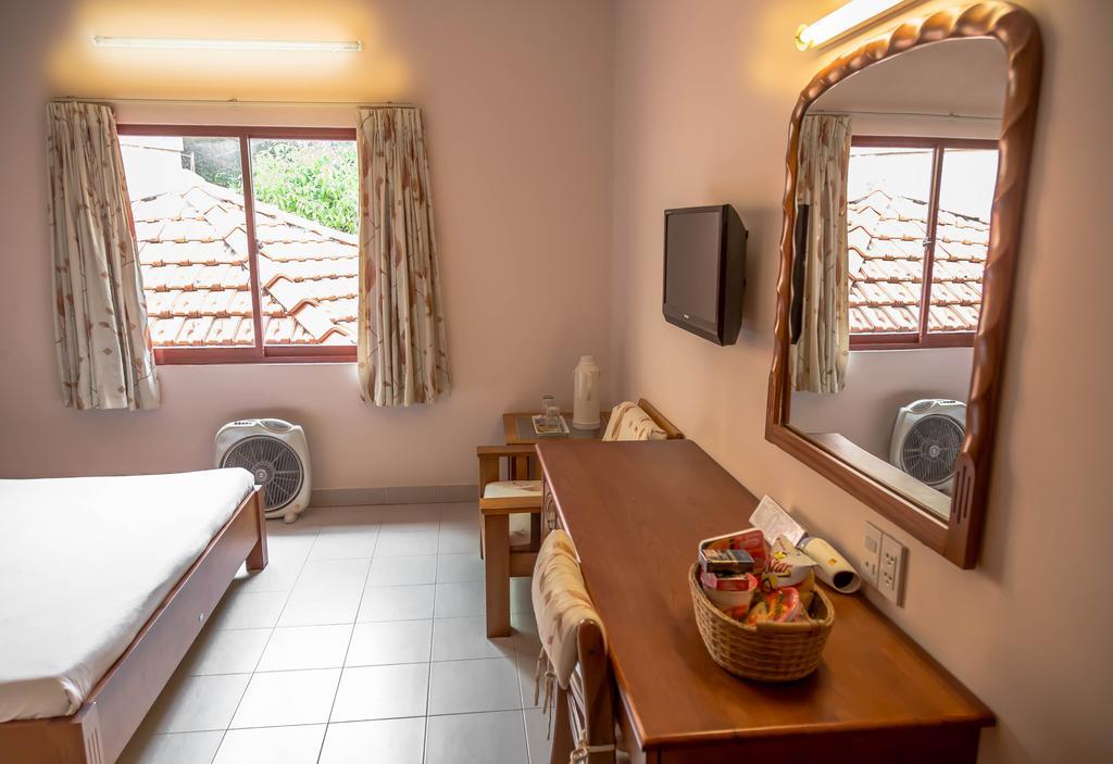 Vien Ngoc Xanh Hotel 1 Хошимин Екстериор снимка
