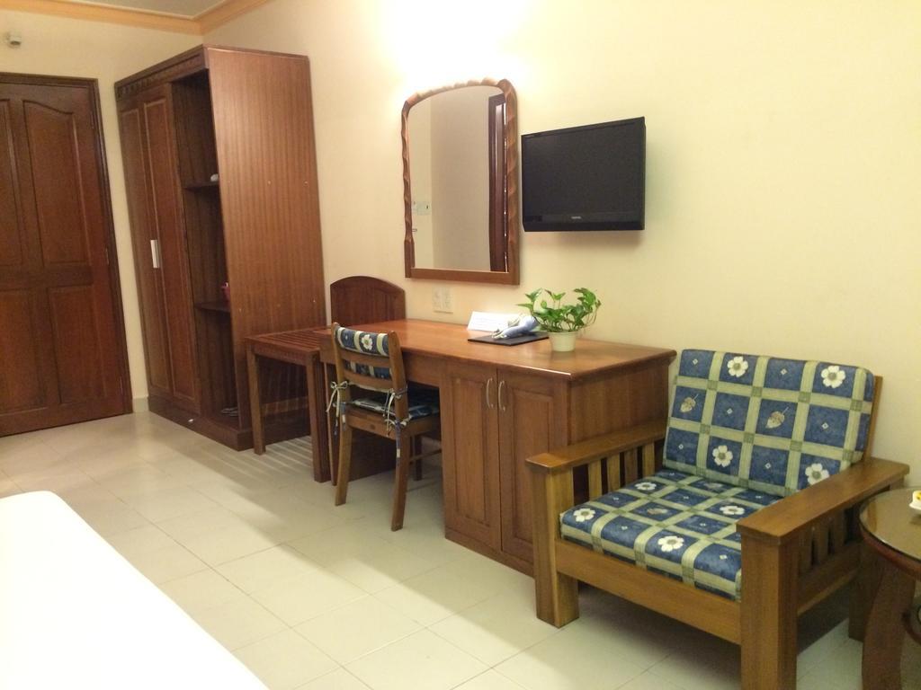 Vien Ngoc Xanh Hotel 1 Хошимин Екстериор снимка