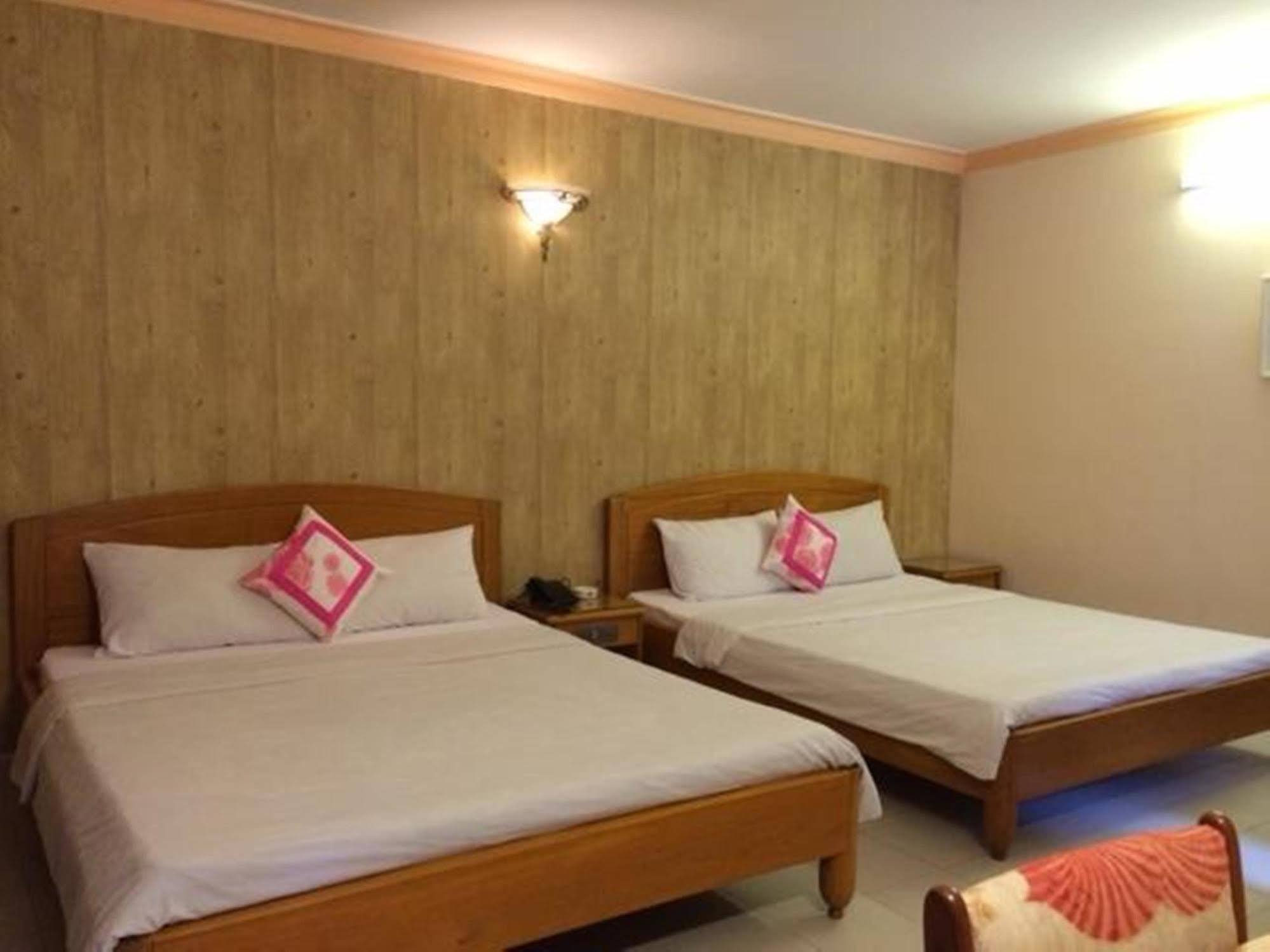 Vien Ngoc Xanh Hotel 1 Хошимин Екстериор снимка