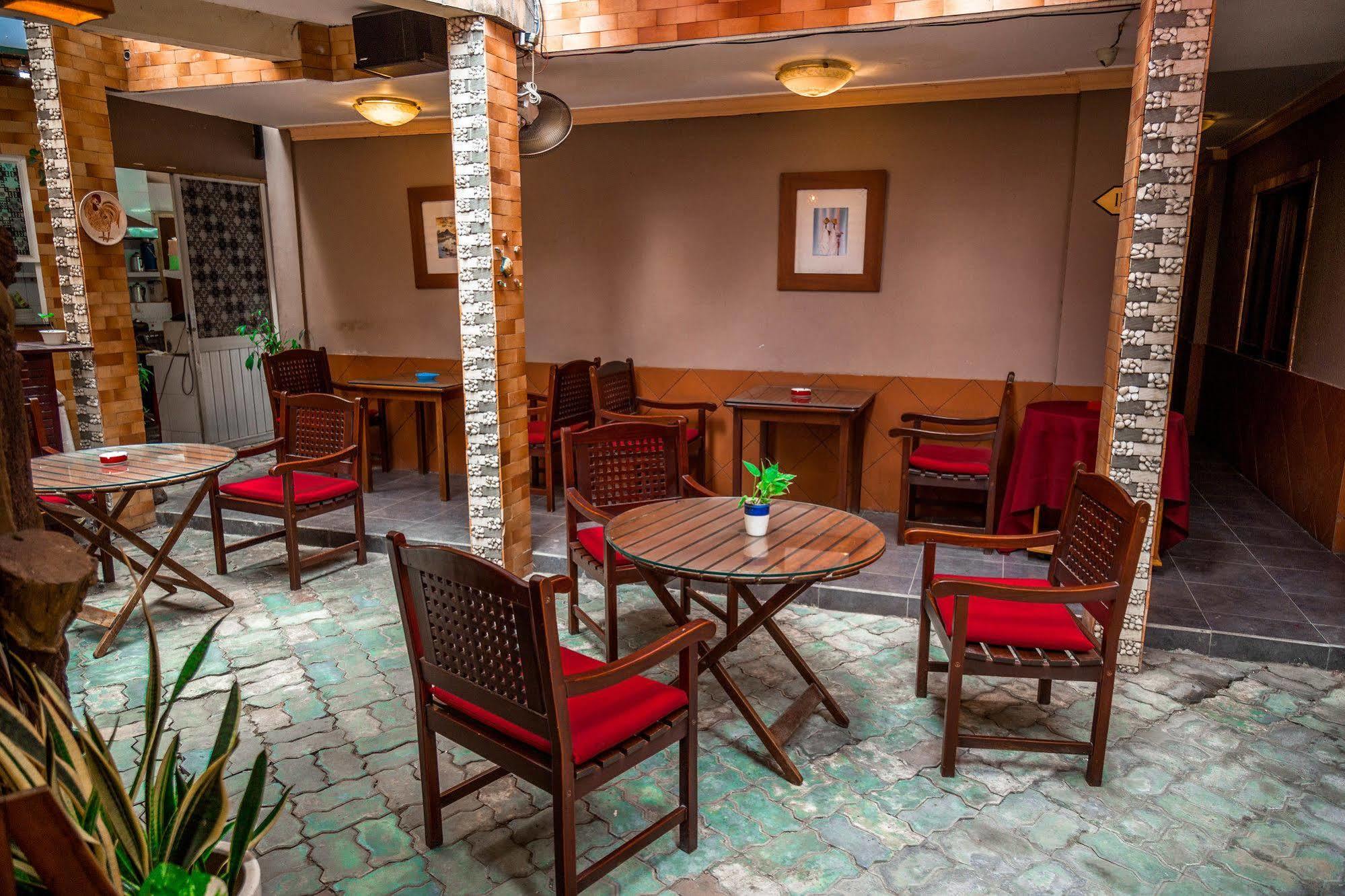 Vien Ngoc Xanh Hotel 1 Хошимин Екстериор снимка
