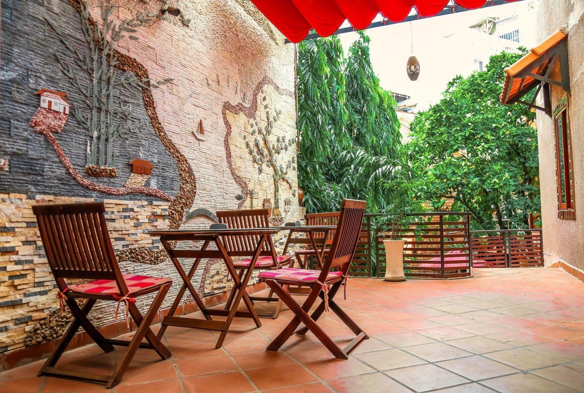Vien Ngoc Xanh Hotel 1 Хошимин Екстериор снимка